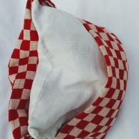 Bouillotte de lin carreaux rouges ouverte