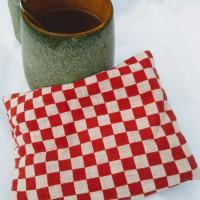 Bouillotte seche carreaux rouges